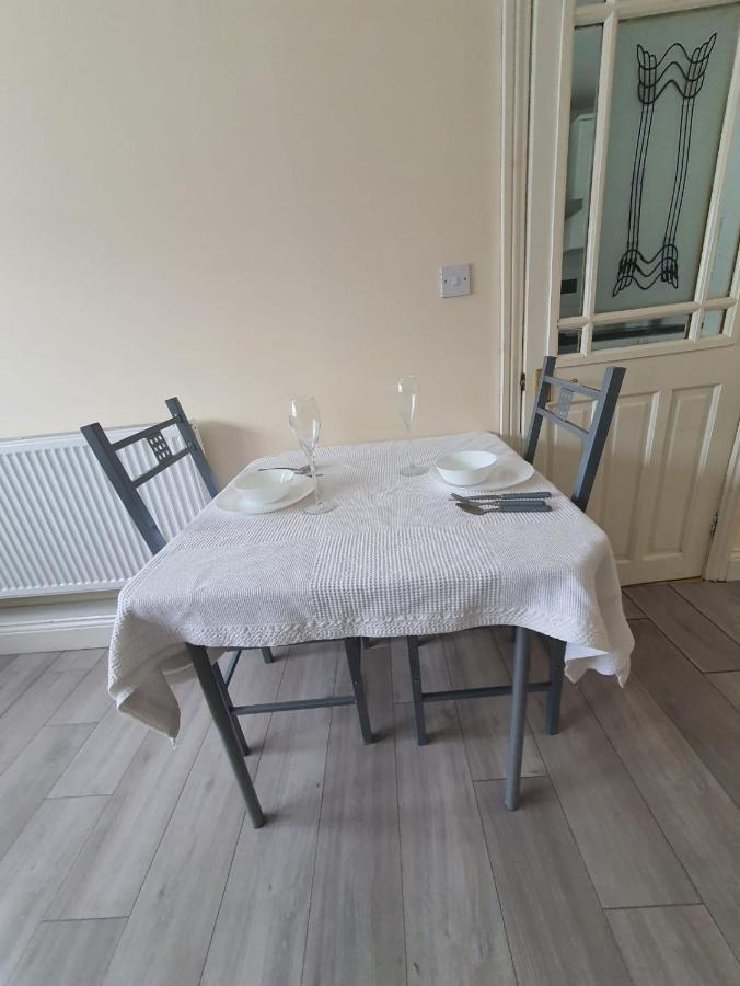 Appartamento Chantilly Ickenham Esterno foto